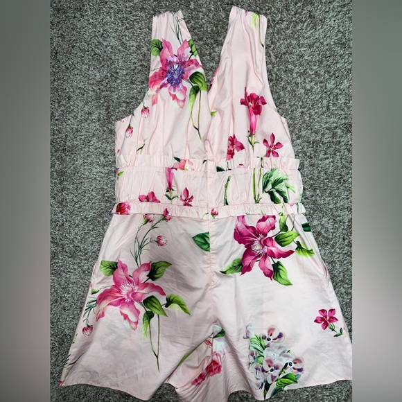 EUC Express Embellished Floral Romper - Picture 8 of 8